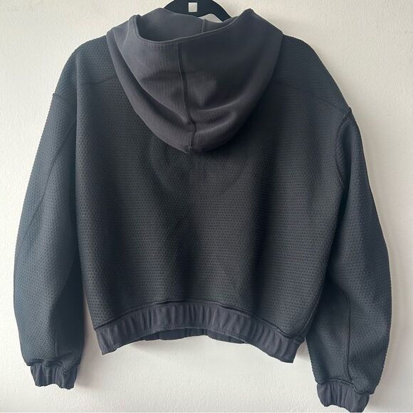 Lululemon x Madhappy Relaxed Cropped Hoodie
Black - Picture 7 of 8